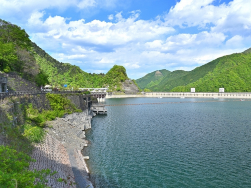 奥多摩湖